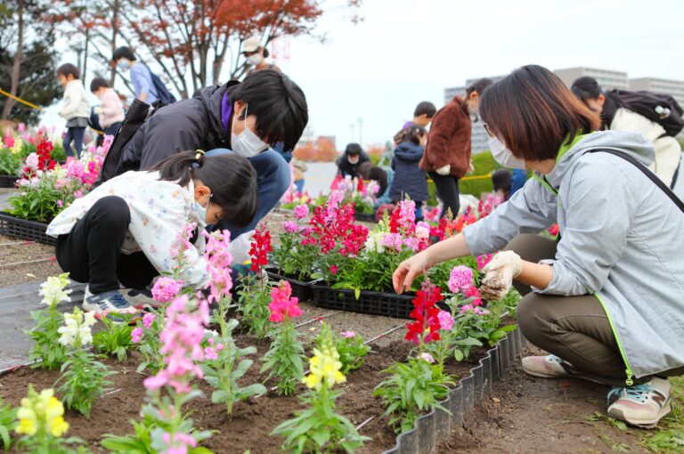 名城公園「花の山」花植えイベントのご案内